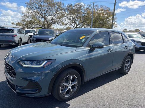 Certified 2024 Honda HR-V EX-L image 3