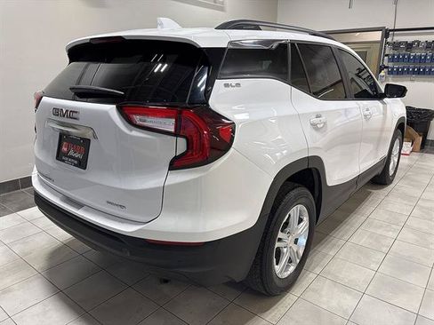 Used 2022 GMC Terrain SLE w/ Driver Convenience Package AWD/4WD image 4