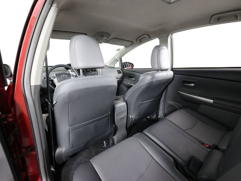 Used 2014 Toyota Prius V Three image 14