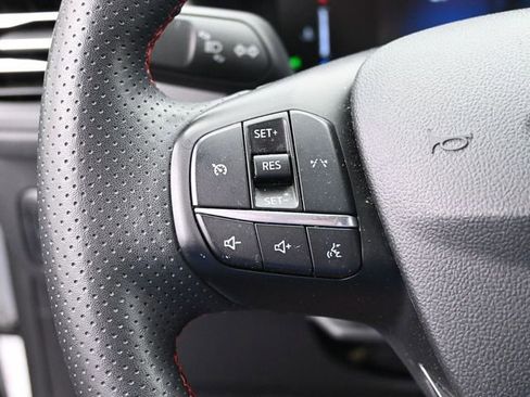 Used 2024 Ford Escape ST-Line w/ Cold Weather Package FWD image 21