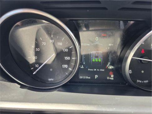Used 2017 Land Rover Range Rover Sport HSE AWD/4WD image 19