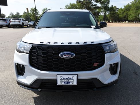 New 2026 Ford Explorer ST RWD image 4