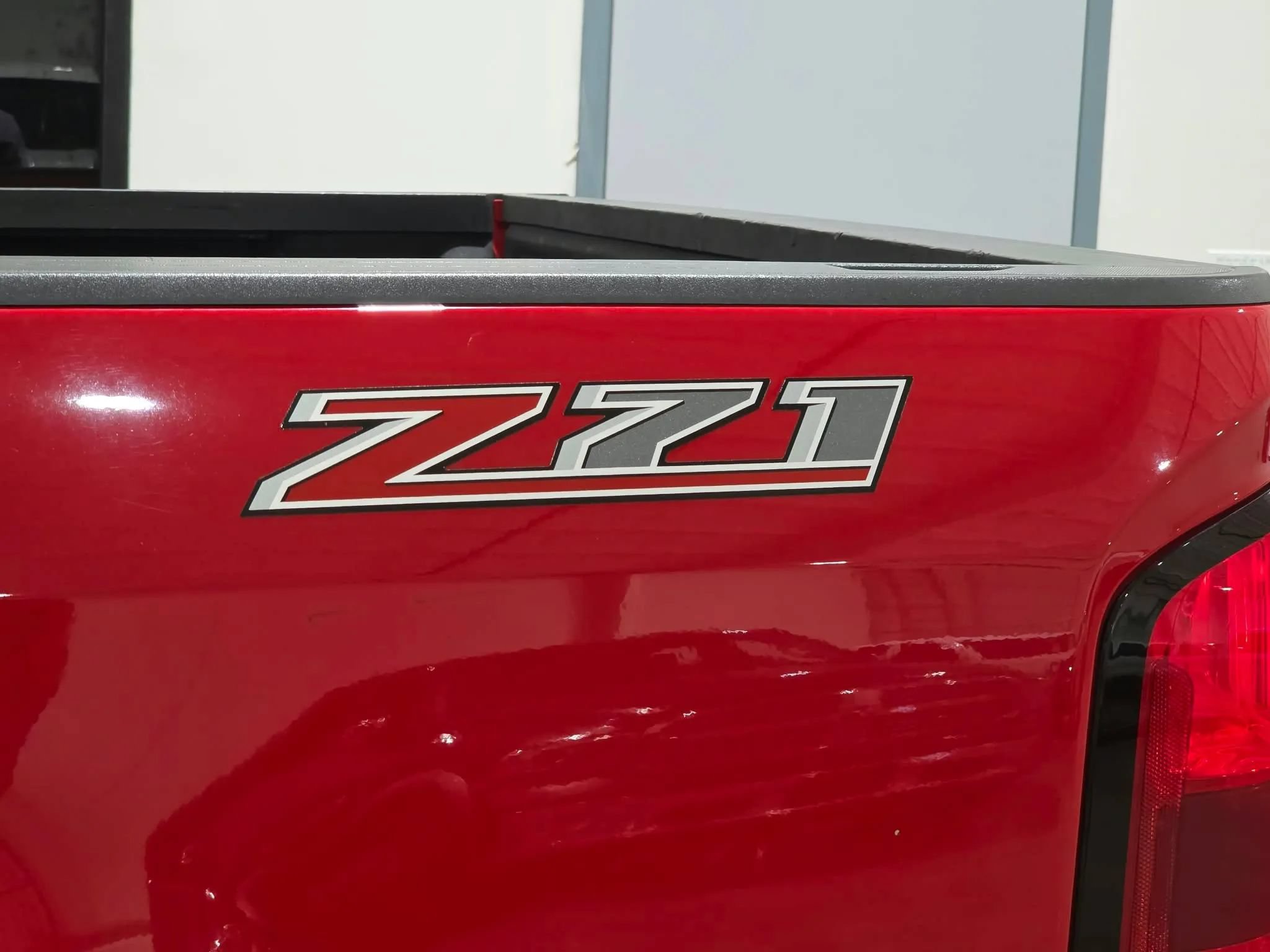Used 2017 Chevrolet Colorado Z71 RWD image 30