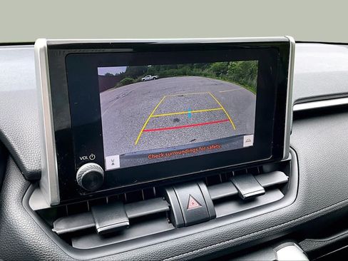 Certified 2024 Toyota RAV4 LE AWD/4WD image 29