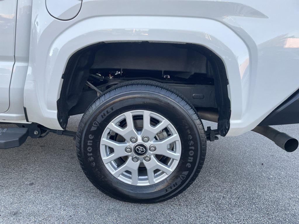 Certified 2025 Toyota Tacoma SR AWD/4WD image 10