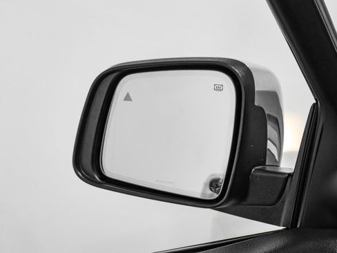 Used 2020 Jeep Grand Cherokee Limited image 37