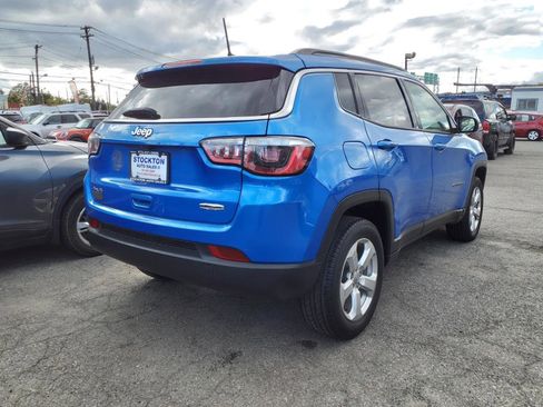 Used 2018 Jeep Compass Latitude w/ Popular Equipment Group AWD/4WD image 6