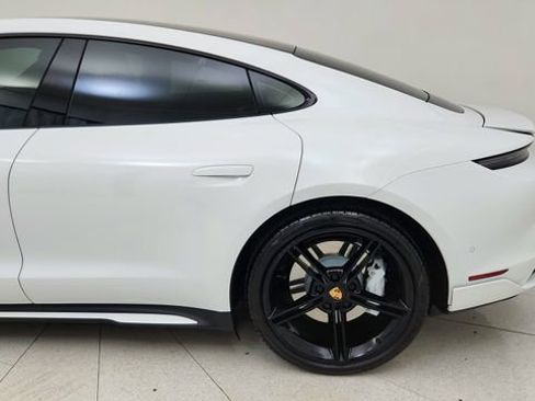 Used 2023 Porsche Taycan 4S AWD/4WD image 10