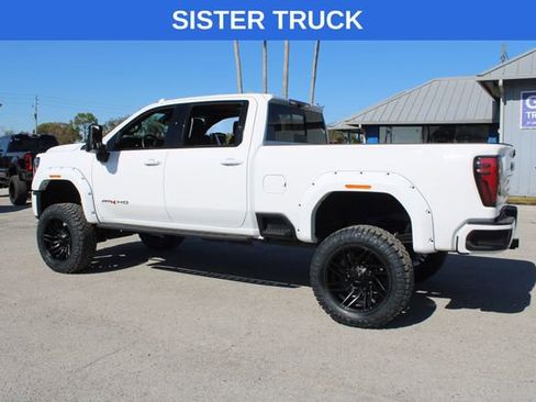 Used 2025 GMC Sierra 2500 AT4 w/ AT4 Premium Plus Package AWD/4WD image 8