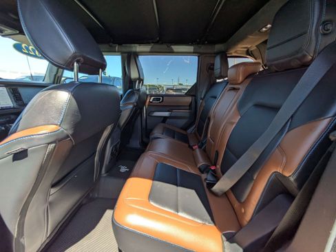 Used 2022 Ford Bronco Outer Banks w/ Sasquatch Package AWD/4WD image 13