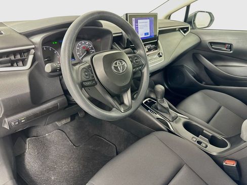 Used 2025 Toyota Corolla LE FWD image 9