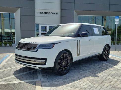 Used 2025 Land Rover Range Rover Long Wheelbase SE AWD/4WD image 1