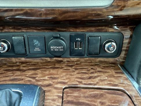 Used 2020 Nissan Armada Platinum w/ Captain's Chairs Package image 34