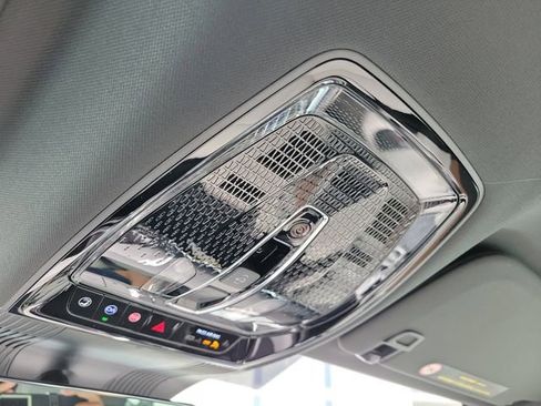 New 2026 Cadillac Vistiq Sport w/ LPO, Floor Liner Package AWD/4WD image 26