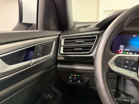 Used 2024 Volkswagen Atlas Cross Sport SE w/ Panoramic Sunroof Package AWD/4WD image 74