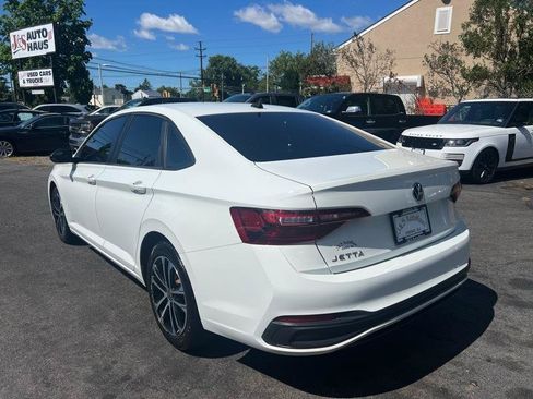 Used 2022 Volkswagen Jetta Sport FWD image 4