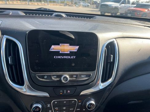 Used 2022 Chevrolet Equinox LT AWD/4WD image 11