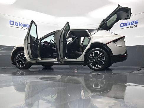 Certified 2022 Kia EV6 Wind w/ Wind Technology Package image 62