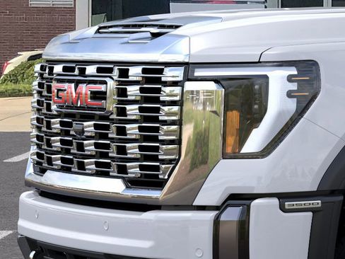 New 2026 GMC Sierra 3500 Denali w/ Technology Package image 37