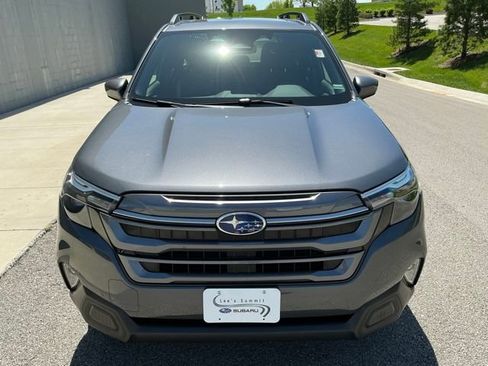 Used 2025 Subaru Forester Premium AWD/4WD image 8