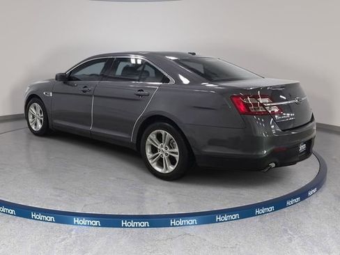 Used 2017 Ford Taurus SE FWD image 8