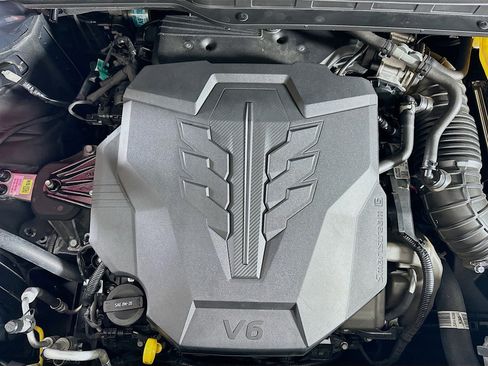 Used 2025 Kia Carnival SX Prestige image 33