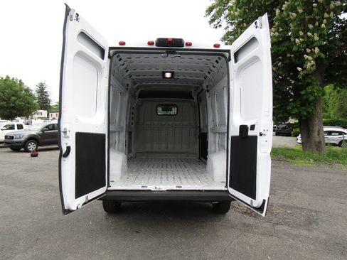 Used 2025 RAM ProMaster 3500 w/ Convenience Group FWD image 18
