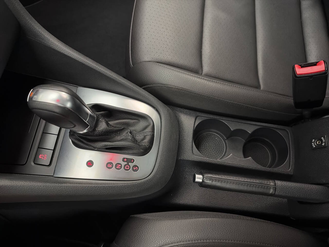 Used 2014 Volkswagen Jetta SE FWD image 16