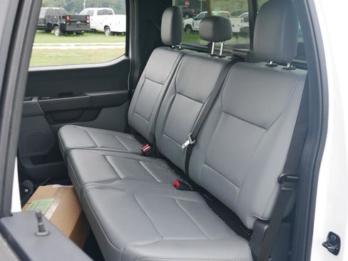 New 2025 Ford F250 XL w/ XL Chrome Package image 20