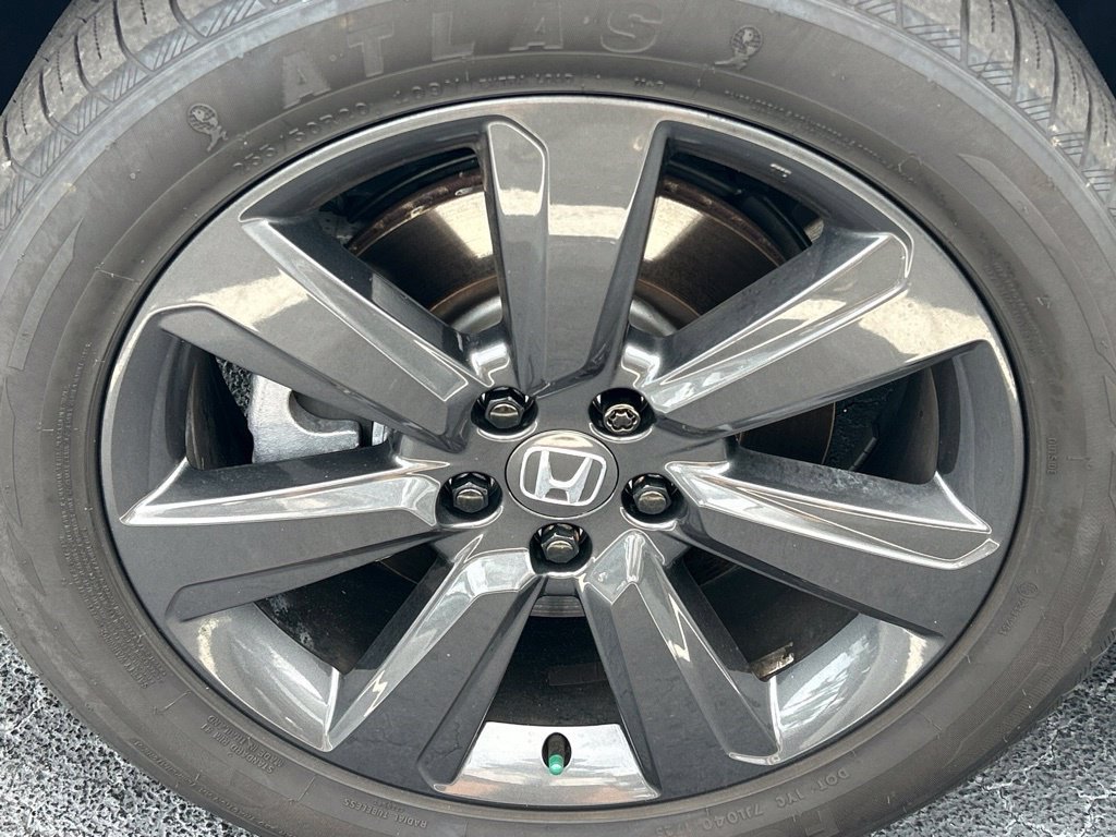 Used 2025 Honda Pilot Sport image 51