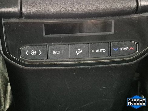 Used 2023 Toyota Highlander XLE image 16