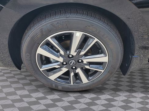 New 2025 Nissan Versa SV w/ Trunk Package image 13