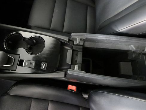 Used 2021 Nissan Rogue SV w/ Premium Package FWD image 34