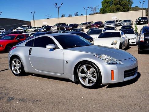 Used 2006 Nissan 350Z Base 2dr Coupe w/ (N93) Cargo Convenience Pkg image 10