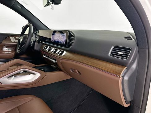 New 2026 Mercedes-Benz GLE 450e 4MATIC image 32
