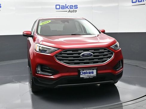 Used 2024 Ford Edge Titanium image 3