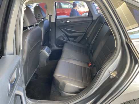 Used 2021 Volkswagen Jetta SE FWD image 27