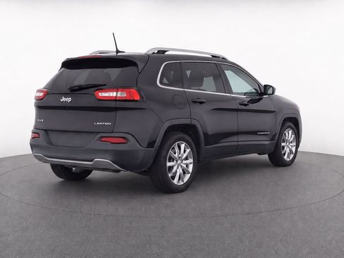 Used 2017 Jeep Cherokee Limited AWD/4WD image 5