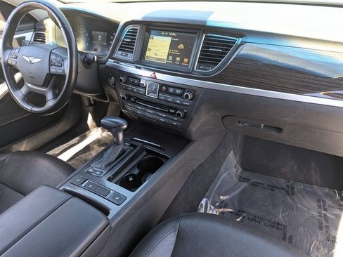 Used 2018 Genesis G80 3.8 AWD/4WD image 12