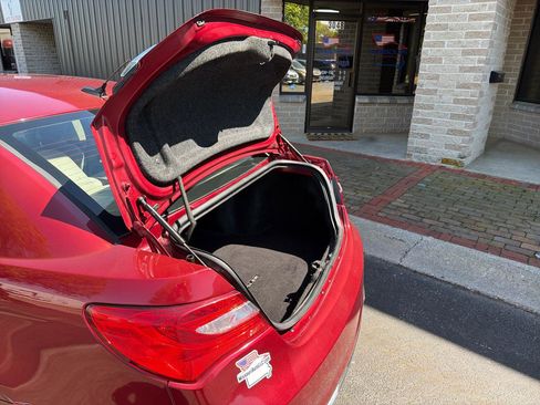 Used 2012 Chrysler 200 Touring image 17