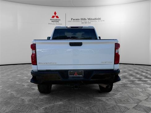 Used 2022 Chevrolet Silverado 2500 Custom w/ Custom Value Package image 6