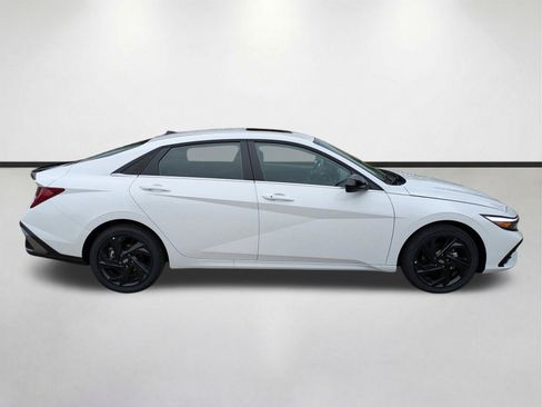 New 2026 Hyundai Elantra SEL Sport Premium FWD image 2
