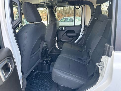 Used 2022 Jeep Gladiator Sport image 12