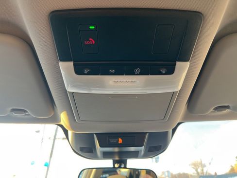 Used 2021 Nissan Rogue SV image 31