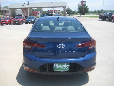 Used 2020 Hyundai Elantra Value Edition FWD image 6