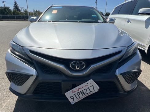 Used 2021 Toyota Camry SE w/ Convenience Package image 2