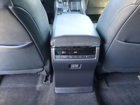 Used 2024 Lexus GX 550 w/ Cold Area Package AWD/4WD image 18