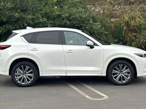 Certified 2025 MAZDA CX-5 Signature image 3