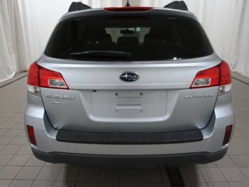 Used 2012 Subaru Outback 2.5i Limited w/ Moonroof Pkg AWD/4WD image 10