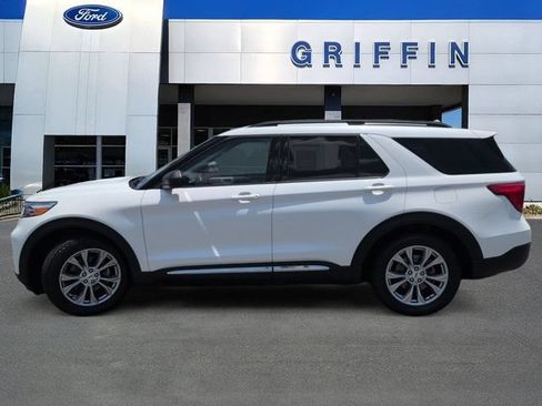 Used 2021 Ford Explorer XLT w/ Equipment Group 202A RWD image 10